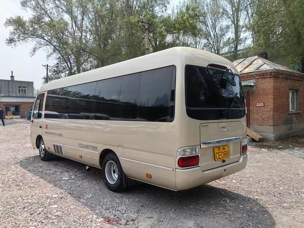 Minibus- Photo 2