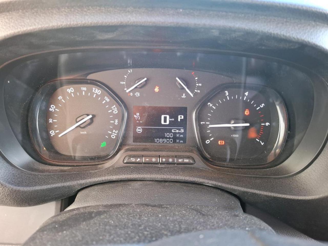 Panel van Expert Standard 2.0 BlueHDi - 180 S&S - BV EAT8 III CABINE APPROFONDIE Fourgon Cabine approfond Expert Standard 2.0 BlueHDi - 180 S&S - BV EAT8 III CABINE APPROFONDIE Fourgon Cabine approfond- Photo 6