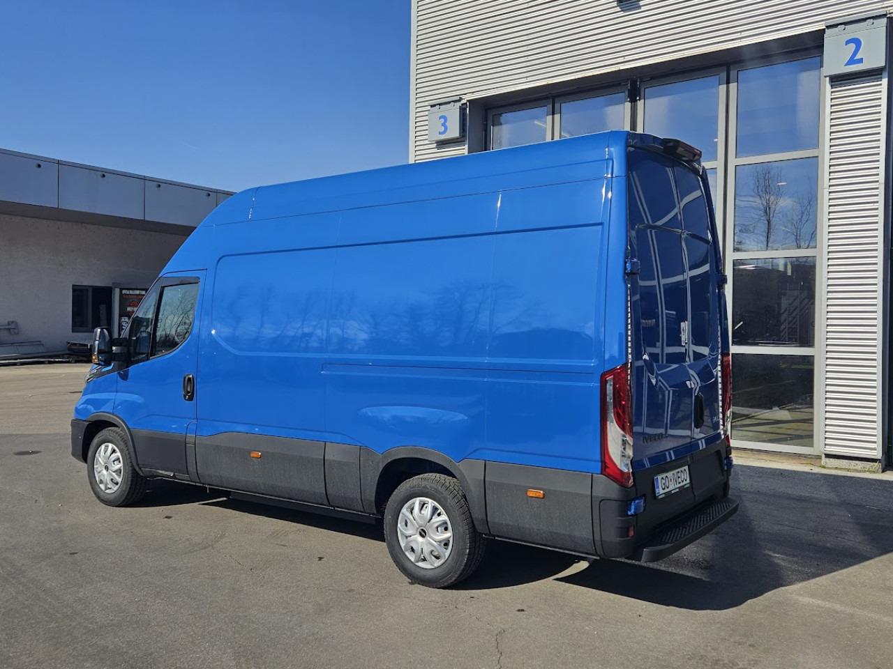 Passenger van Daily ELEKTRIČNI 35 C 18H Daily ELEKTRIČNI 35 C 18H- Photo 3