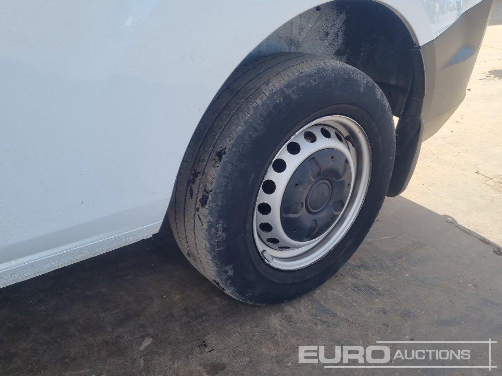 Small van 2022 Ford Transit Custom 300 2022 Ford Transit Custom 300- Photo 10