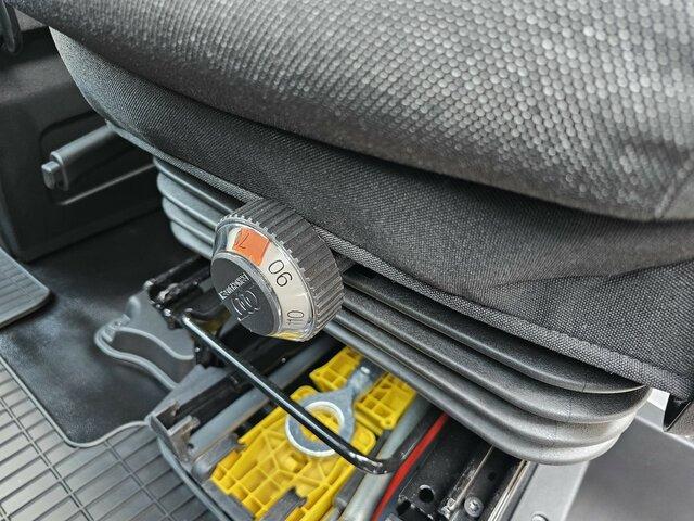 Panel van Daily 35S18HA8V DOKA Hi-Matic 12m³ 2xSchiebetür Daily 35S18HA8V DOKA Hi-Matic 12m³ 2xSchiebetür- Photo 4