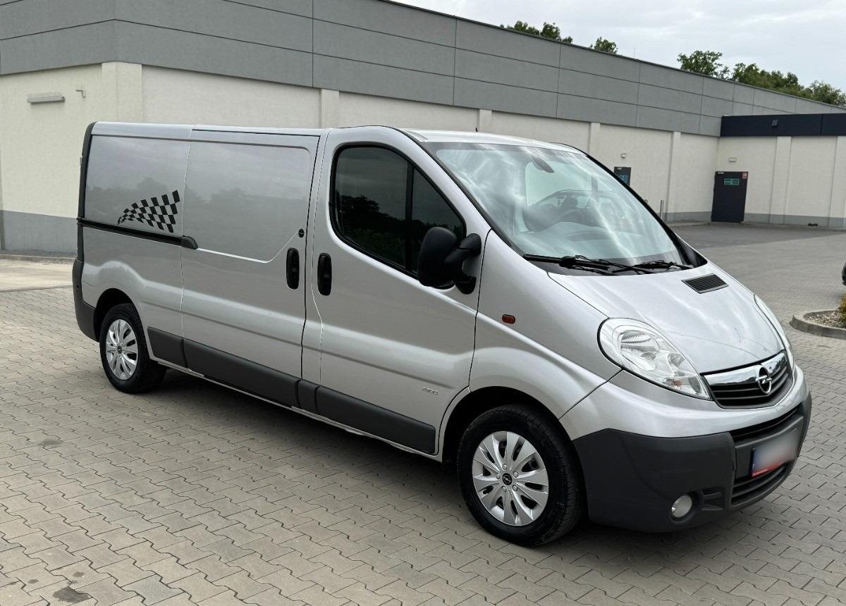 Kastenwagen Vivaro 2.0 DCI 115KM 2013 Rok SERWISOWANY Bezwypadkowy Super Stan Vivaro 2.0 DCI 115KM 2013 Rok SERWISOWANY Bezwypadkowy Super Stan- Photo 4