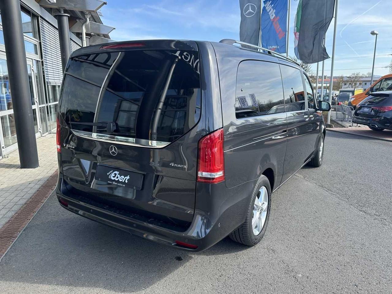Personentransporter Mercedes-Benz V 300 d EDITION 4MATIC DISTRONIC AHK LED Kamera Mercedes-Benz V 300 d EDITION 4MATIC DISTRONIC AHK LED Kamera- Photo 4