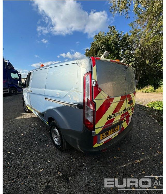 Kastenwagen 2017 Ford Transit Custom 340 2017 Ford Transit Custom 340- Photo 4