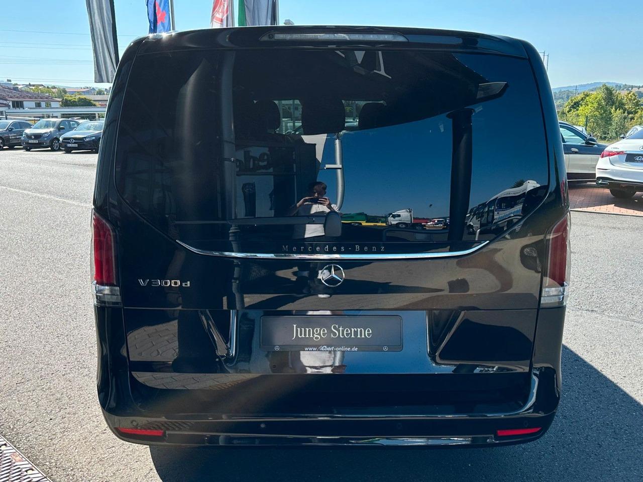 Personentransporter Mercedes-Benz V 300 d AVANTGARDE Extralang 360Kamera Standheiz Mercedes-Benz V 300 d AVANTGARDE Extralang 360Kamera Standheiz- Photo 5