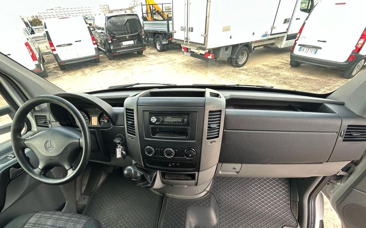 Koffer Transporter Sprinter 416 T 37/35 Furgonatura Sprinter 416 T 37/35 Furgonatura- Photo 8