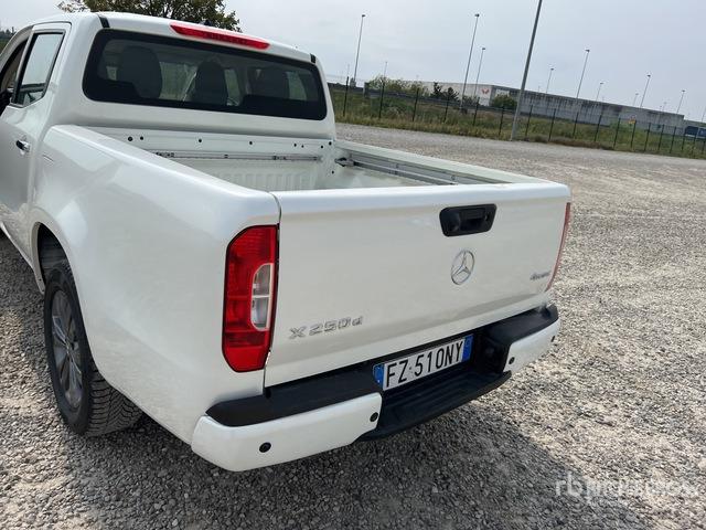 Pick-up 2019 Mercedes-Benz X KLASSE Crew Cab 250d 4MATIC PROGRESSIV ... Pickup 2019 Mercedes-Benz X KLASSE Crew Cab 250d 4MATIC PROGRESSIV ... Pickup- Photo 4