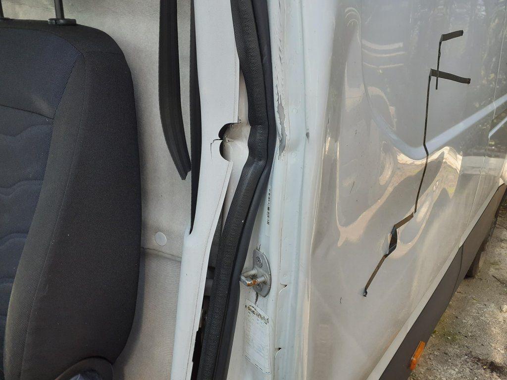Kastenwagen Iveco Daily 35S16 maxi Damaged Iveco Daily 35S16 maxi Damaged- Photo 6