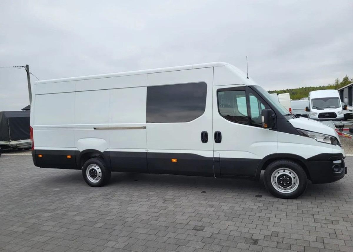 Transporter mit Doppelkabine Daily Max 7 -osobowe Daily Max 7 -osobowe- Photo 8
