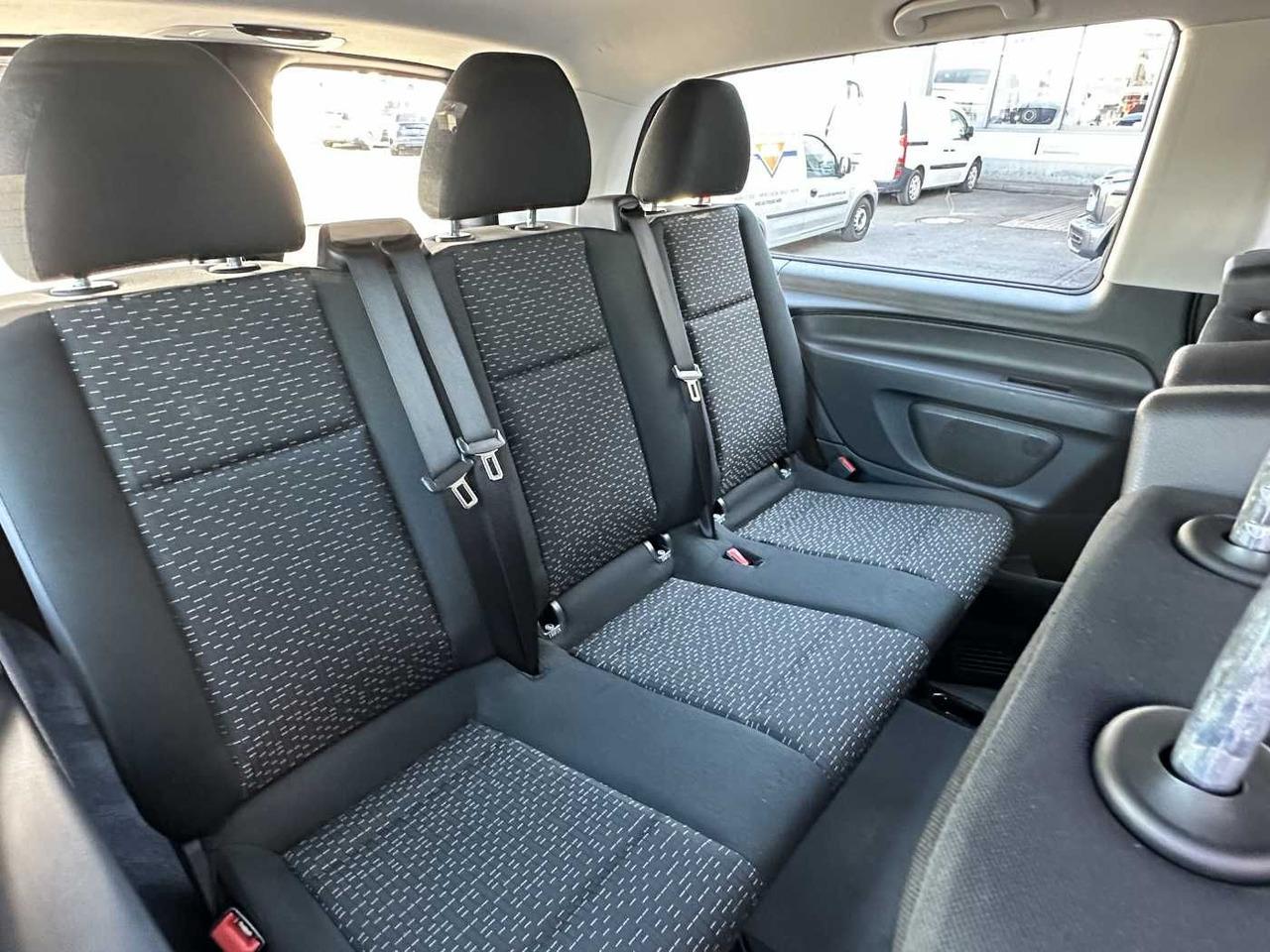 Personentransporter Mercedes-Benz Vito 114 CDI Tourer 8Sitze Klima Audio40 Kamera Mercedes-Benz Vito 114 CDI Tourer 8Sitze Klima Audio40 Kamera- Photo 9