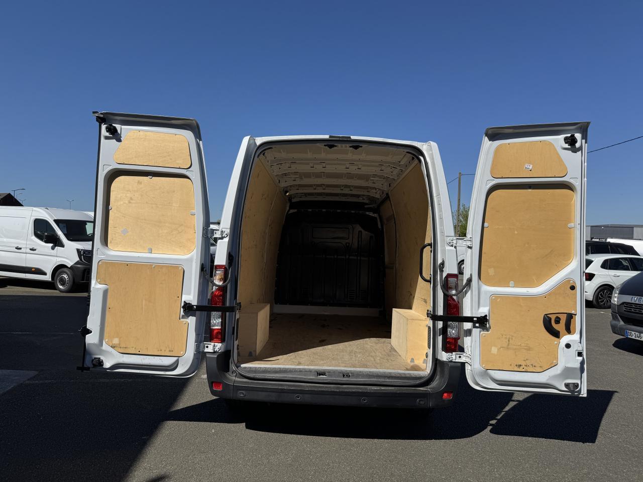 Kastenwagen Master Grand Confort F3500 L3H2 2.3 Blue dCi 135 ch Fourgon Master Grand Confort F3500 L3H2 2.3 Blue dCi 135 ch Fourgon- Photo 3