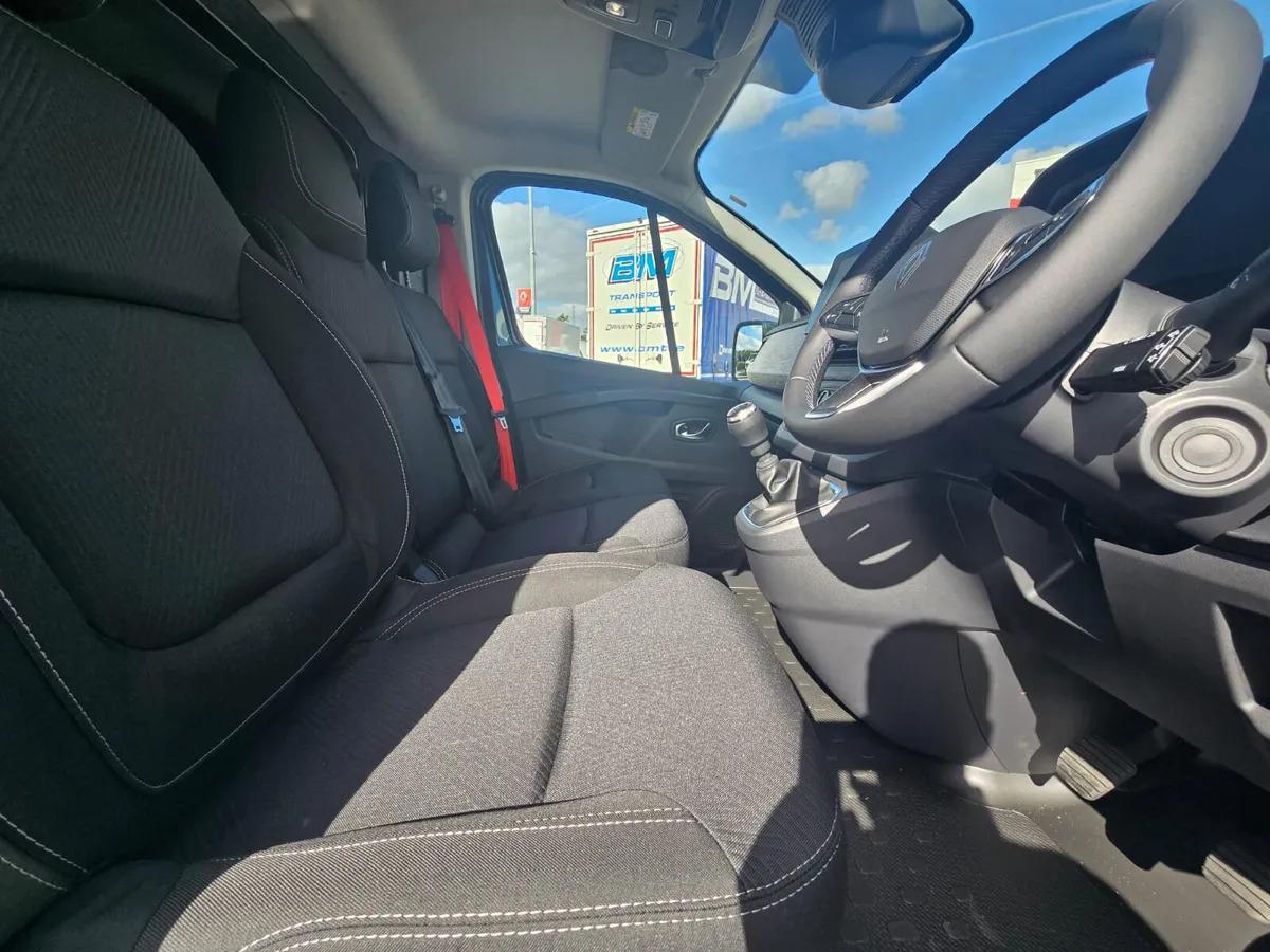 Panel van NEW Renault Trafic Exclusive 170BHP/150BHP Manual Silver NEW Renault Trafic Exclusive 170BHP/150BHP Manual Silver- Photo 9