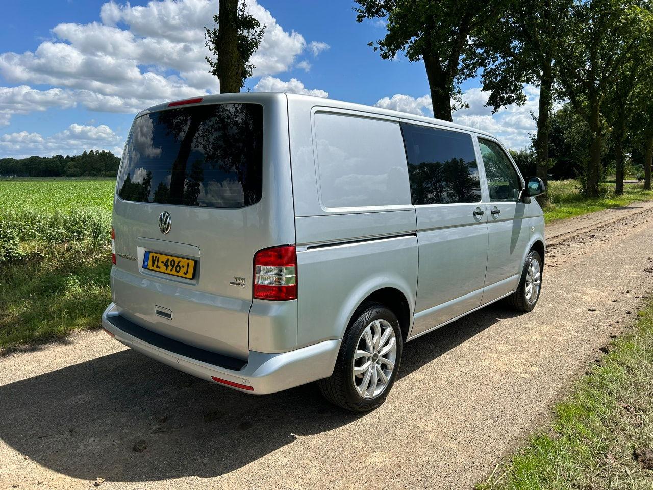 Kleintransporter Volkswagen Transporter 2.0 TDI Bleumotion Technology L1 H1 114 PK apk 14-12-2024 Airco NL Volkswagen Transporter 2.0 TDI Bleumotion Technology L1 H1 114 PK apk 14-12-2024 Airco NL- Photo 4