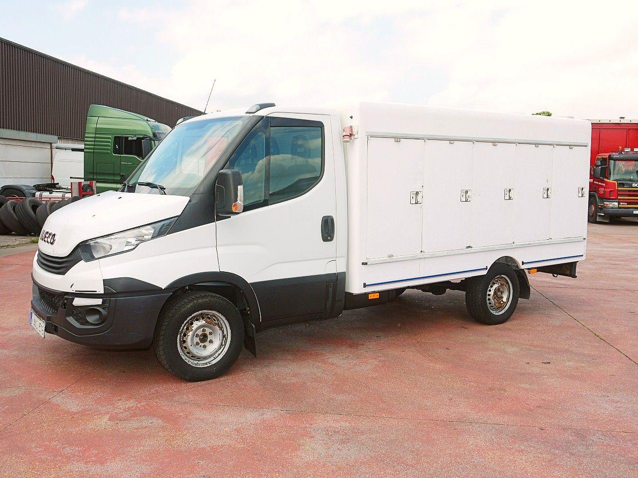 Kühltransporter Iveco 35S12 DAILY ISOTHERM KOFFER 5 TURIG / AIRCO Iveco 35S12 DAILY ISOTHERM KOFFER 5 TURIG / AIRCO- Photo 4