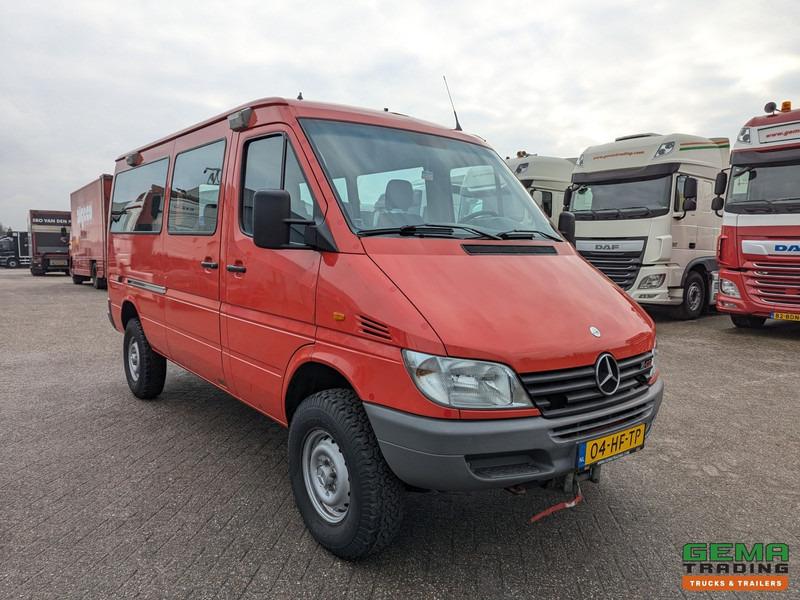 Kleinbus 316 CDI 4x4 Euro3 - 59.000km - 9 Persoons - Lier - 3 Sperren! Hoge en Lage Gearing 316 CDI 4x4 Euro3 - 59.000km - 9 Persoons - Lier - 3 Sperren! Hoge en Lage Gearing- Photo 2