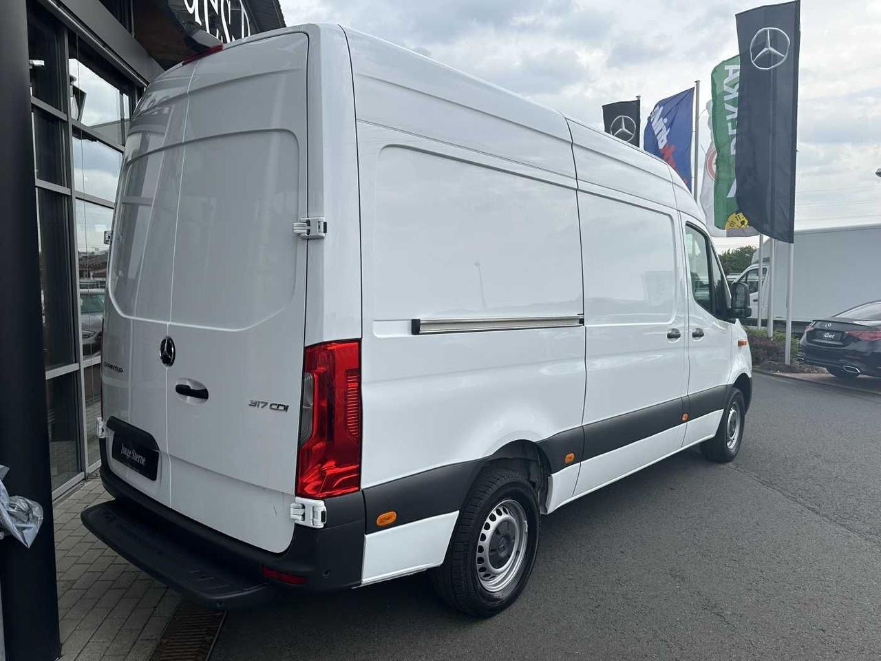 Kastenwagen Mercedes-Benz Sprinter 317 CDI 3665 9G Klima 360 MBUX SHZ Mercedes-Benz Sprinter 317 CDI 3665 9G Klima 360 MBUX SHZ- Photo 4