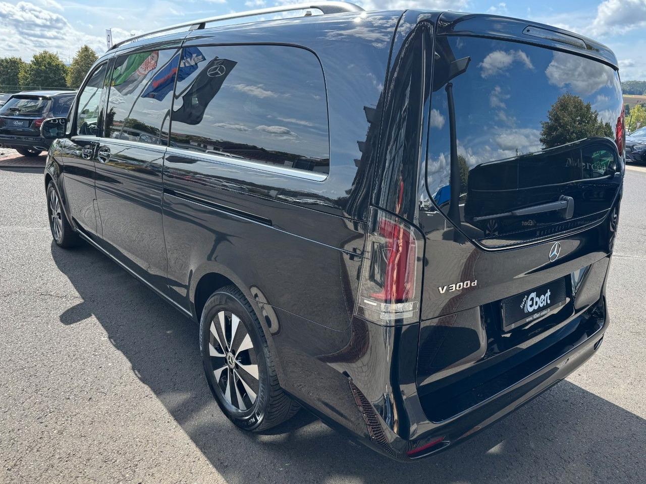 Personentransporter Mercedes-Benz V 300 d AVANTGARDE Extralang 360Kamera Standheiz Mercedes-Benz V 300 d AVANTGARDE Extralang 360Kamera Standheiz- Photo 3