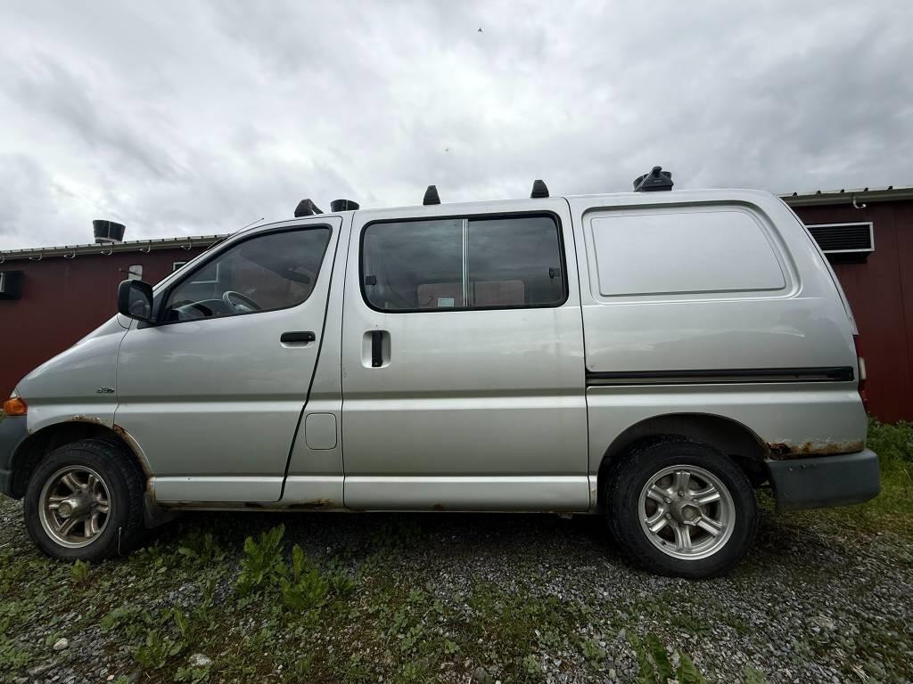Kleintransporter Toyota Hiace 4x4 Toyota Hiace 4x4- Photo 9