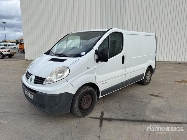 Kleintransporter 2012 Renault Trafic dCi115 Vehicule Utilitaire Cargo Van 2012 Renault Trafic dCi115 Vehicule Utilitaire Cargo Van- Photo 2