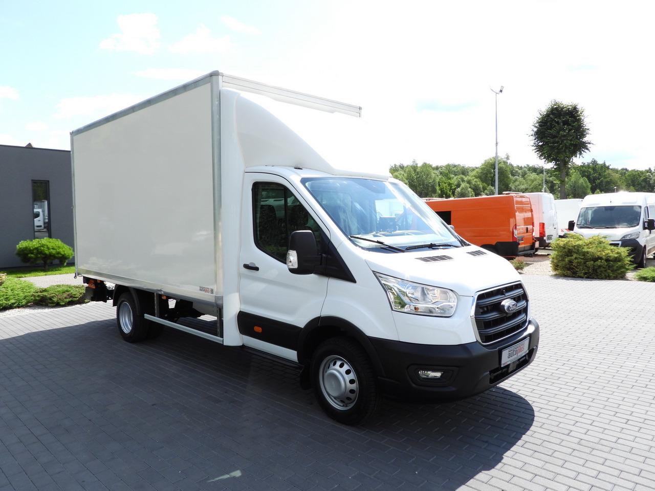 Koffer Transporter TRANSIT BOX LIFT 8 PALLETS CRUISE CONTROL LED LIGHTS TWIN WHEELS AIR CONDITIONING 130HP TRANSIT BOX LIFT 8 PALLETS CRUISE CONTROL LED LIGHTS TWIN WHEELS AIR CONDITIONING 130HP- Photo 4