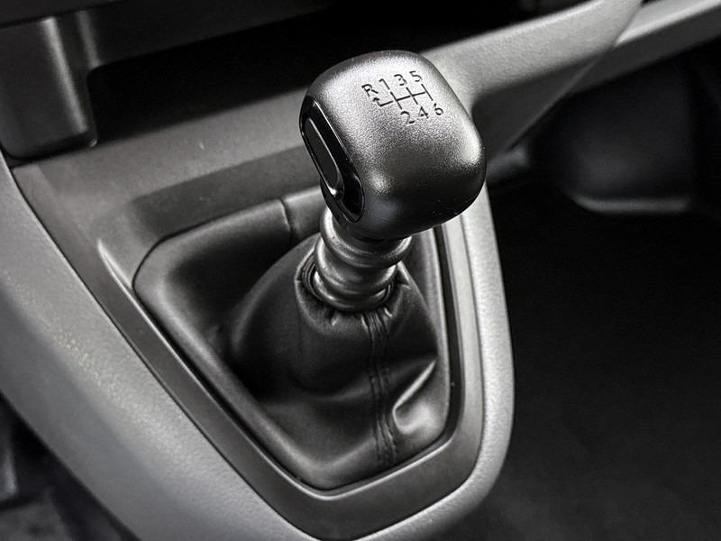 Kleintransporter Vivaro 2.0 CDTI L2H1 150pk Edition Imperiaal Cruise Control Betimmering Vivaro 2.0 CDTI L2H1 150pk Edition Imperiaal Cruise Control Betimmering- Photo 9