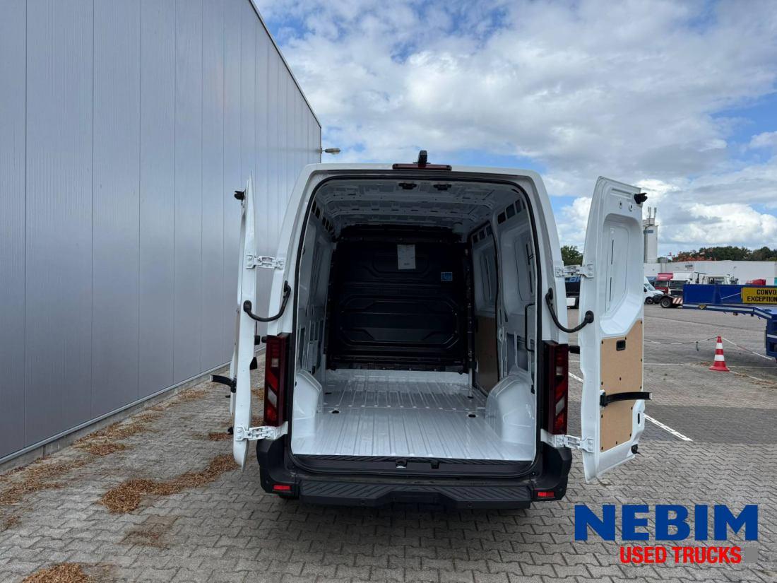 Panel van Renault Master L2H2 150HP. 4 Units Available Renault Master L2H2 150HP. 4 Units Available- Photo 9