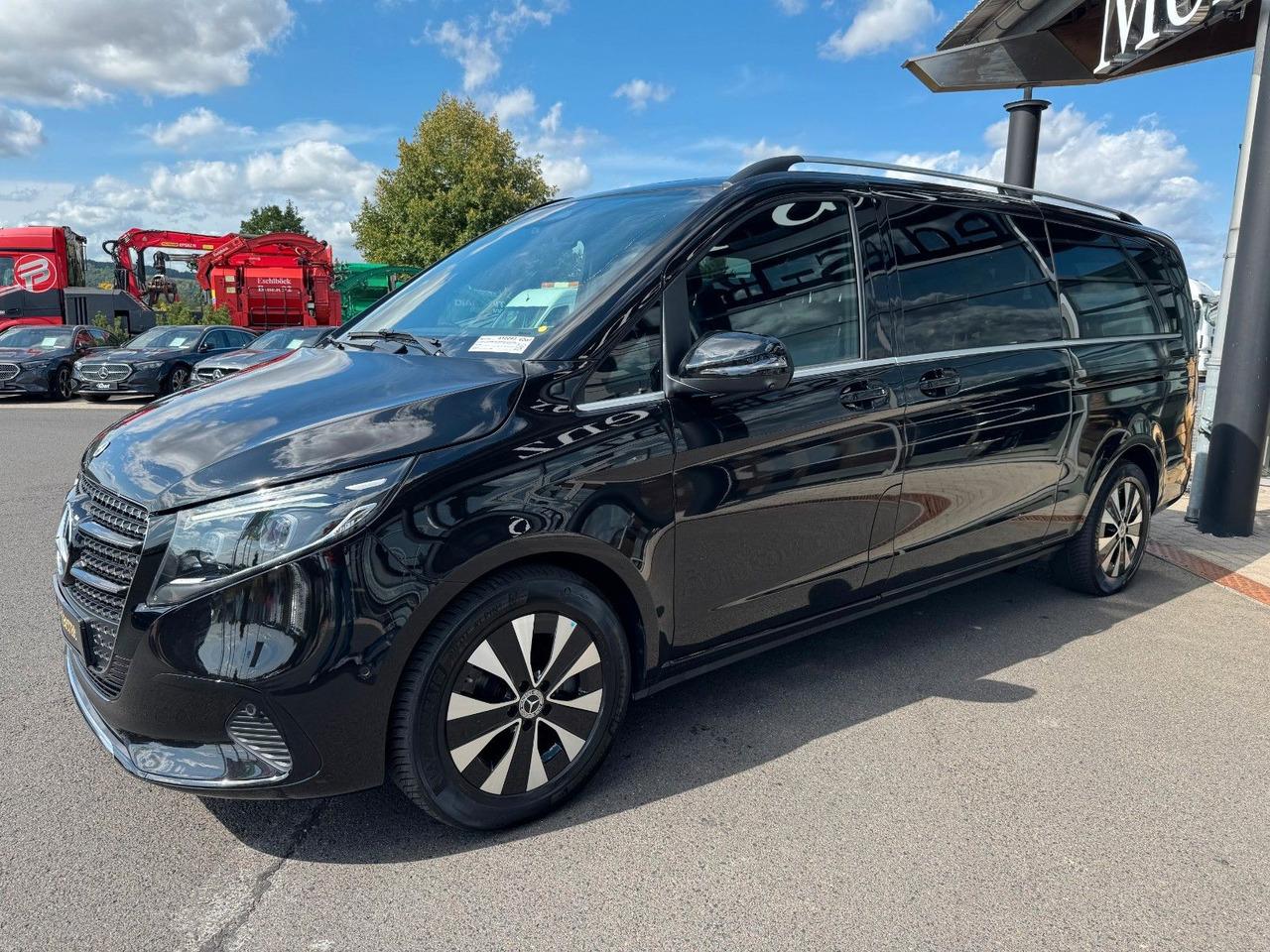 Personentransporter Mercedes-Benz V 300 d AVANTGARDE Extralang 360Kamera Standheiz Mercedes-Benz V 300 d AVANTGARDE Extralang 360Kamera Standheiz- Photo 2
