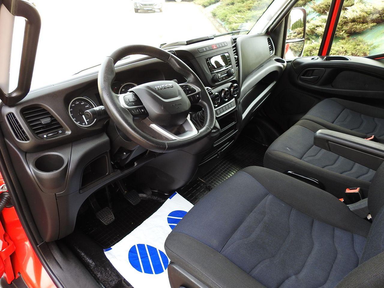 Transporter mit Plane DAILY 35S18 TARPAULIN 10 PALLETS WEBASTO CRUISE CONTROL LED LIGHTS AIR CONDITIONING 180HP DAILY 35S18 TARPAULIN 10 PALLETS WEBASTO CRUISE CONTROL LED LIGHTS AIR CONDITIONING 180HP- Photo 2