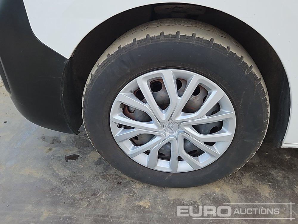 Kleintransporter 2021 Vauxhall Vivaro 2021 Vauxhall Vivaro- Photo 9