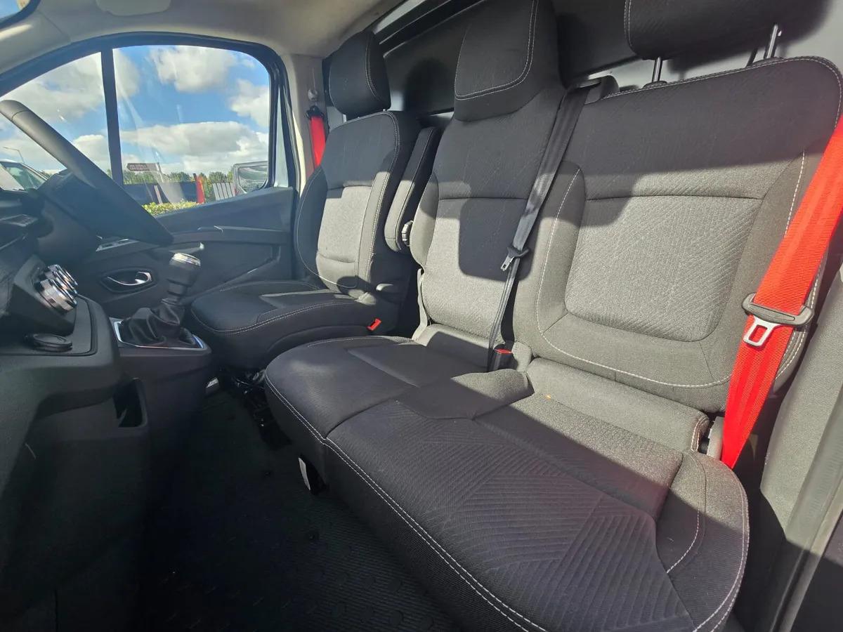 Panel van NEW Renault Trafic Exclusive 170BHP/150BHP Manual Black NEW Renault Trafic Exclusive 170BHP/150BHP Manual Black- Photo 9