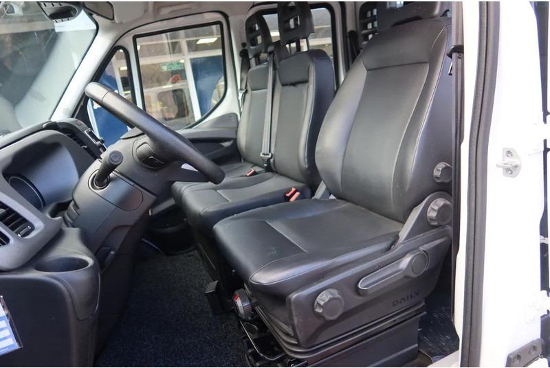 Van Daily 35C16 HI Matic Dubbele cabine open 7 persoons uitvoering. Dubbel lucht achter as. 3.0 L motor Daily 35C16 HI Matic Dubbele cabine open 7 persoons uitvoering. Dubbel lucht achter as. 3.0 L motor- Photo 4
