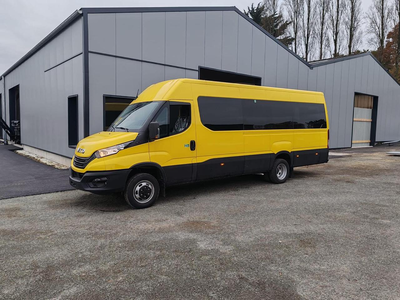 Minibus 5 MINIBUS IVECO DAILY NEUF ET NON IMMATRICULE 5 MINIBUS IVECO DAILY NEUF ET NON IMMATRICULE- Photo 6