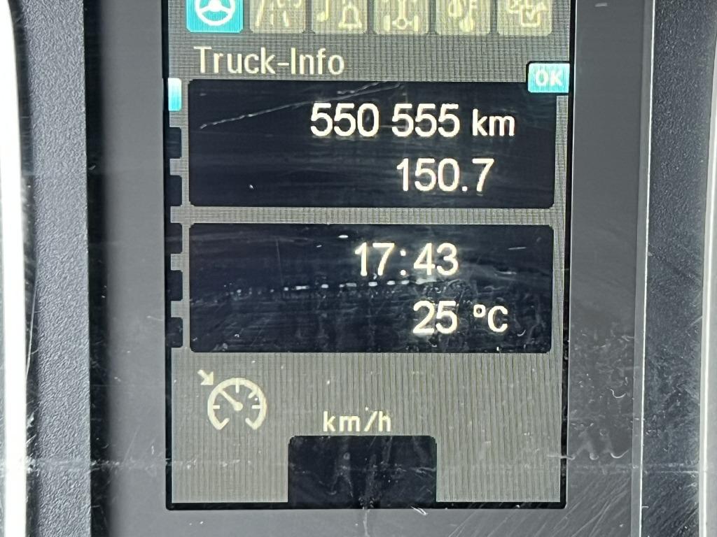 Box van Atego 818 Klima AHK 6,05m Koffer LBW Tempomat Atego 818 Klima AHK 6,05m Koffer LBW Tempomat- Photo 4