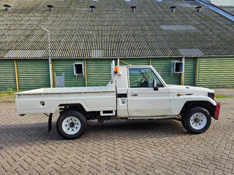 Pick-up Land Cruiser LB71MOD Land Cruiser LB71MOD- Photo 4
