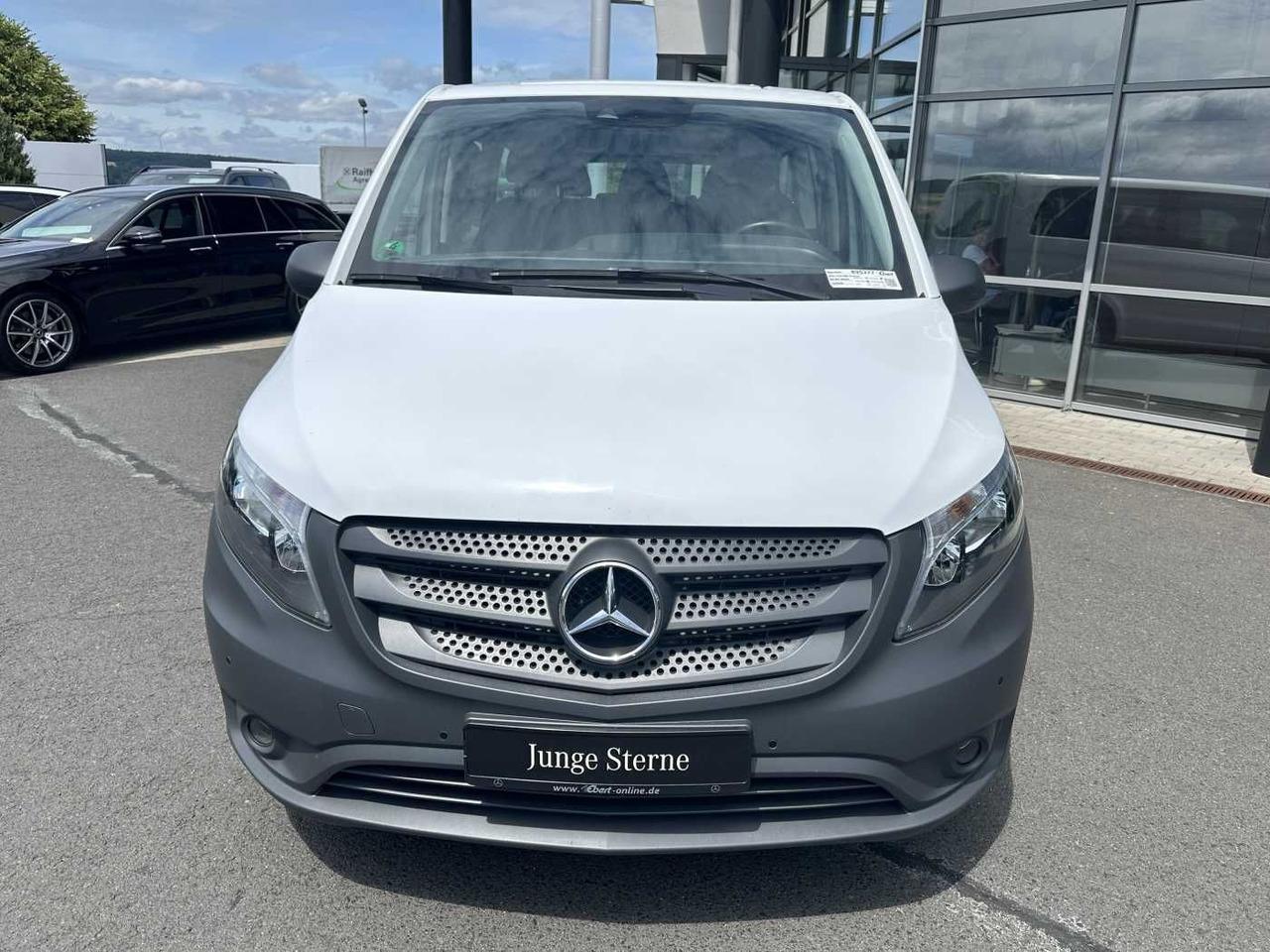 Personentransporter Mercedes-Benz Vito 114 CDI Tourer 9G Klima Audio40 Extralang Mercedes-Benz Vito 114 CDI Tourer 9G Klima Audio40 Extralang- Photo 2