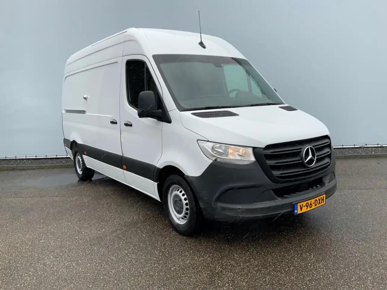Kastenwagen 316 2.2 CDI 366 L2 H2 Airco 2 Zits Euro 6 316 2.2 CDI 366 L2 H2 Airco 2 Zits Euro 6- Photo 2