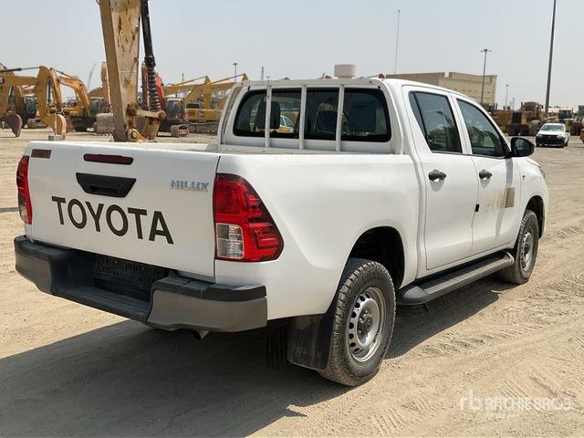 Pick-up 2018 Toyota Hilux 4x4 Crew Cab Pickup 2018 Toyota Hilux 4x4 Crew Cab Pickup- Photo 4