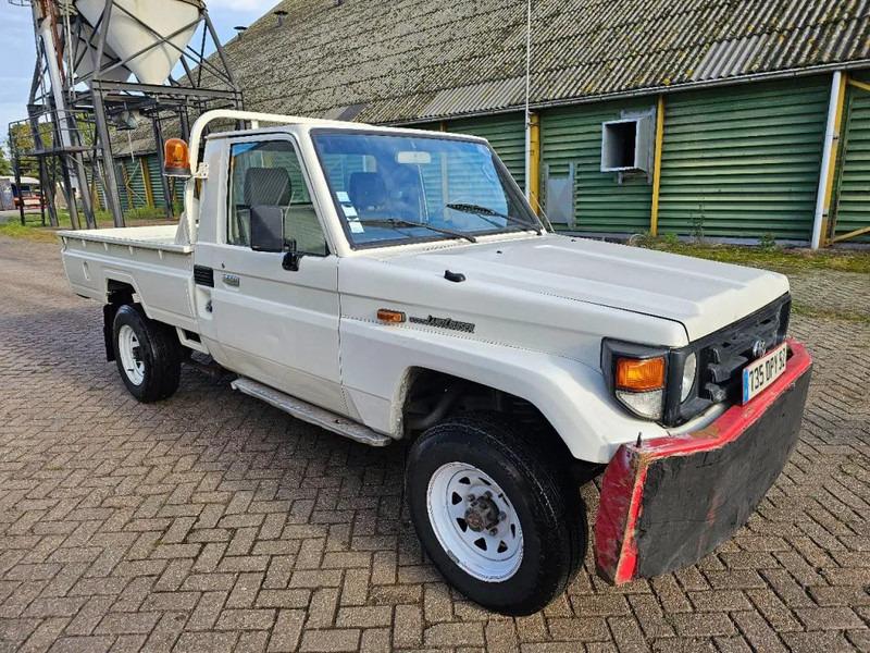 Pick-up Land Cruiser LB71MOD Land Cruiser LB71MOD- Photo 3