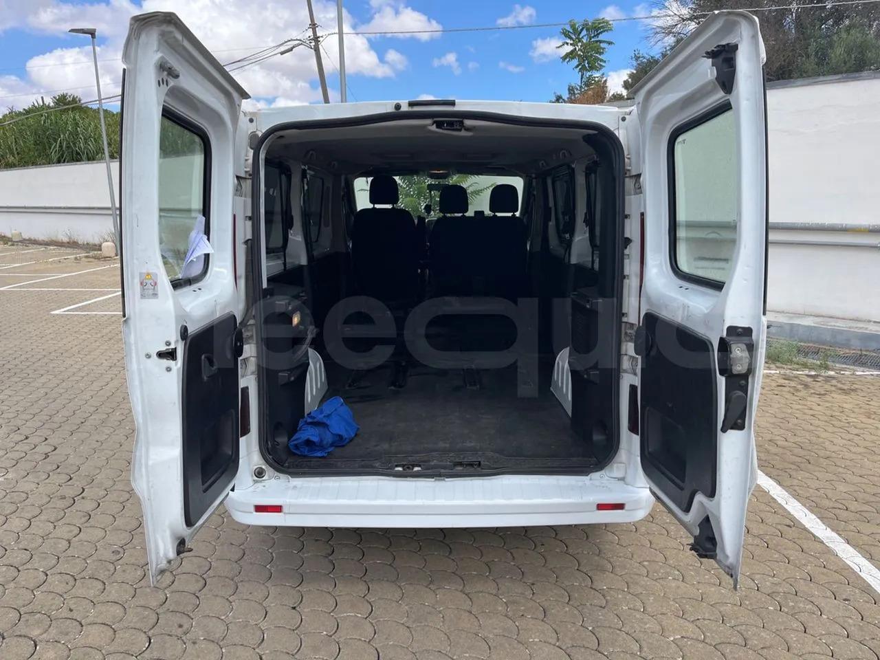 Kleinbus Opel Vivaro - B Opel Vivaro - B- Photo 7