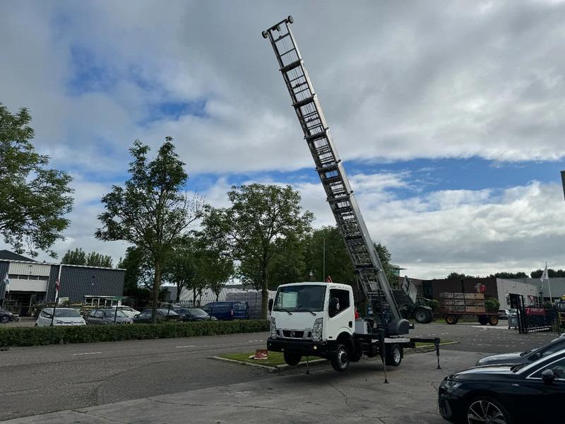 Transporter Cabstar 35.13 EURO 6 + LIFT 25 METER + REMOTE CONTROL Cabstar 35.13 EURO 6 + LIFT 25 METER + REMOTE CONTROL- Photo 7