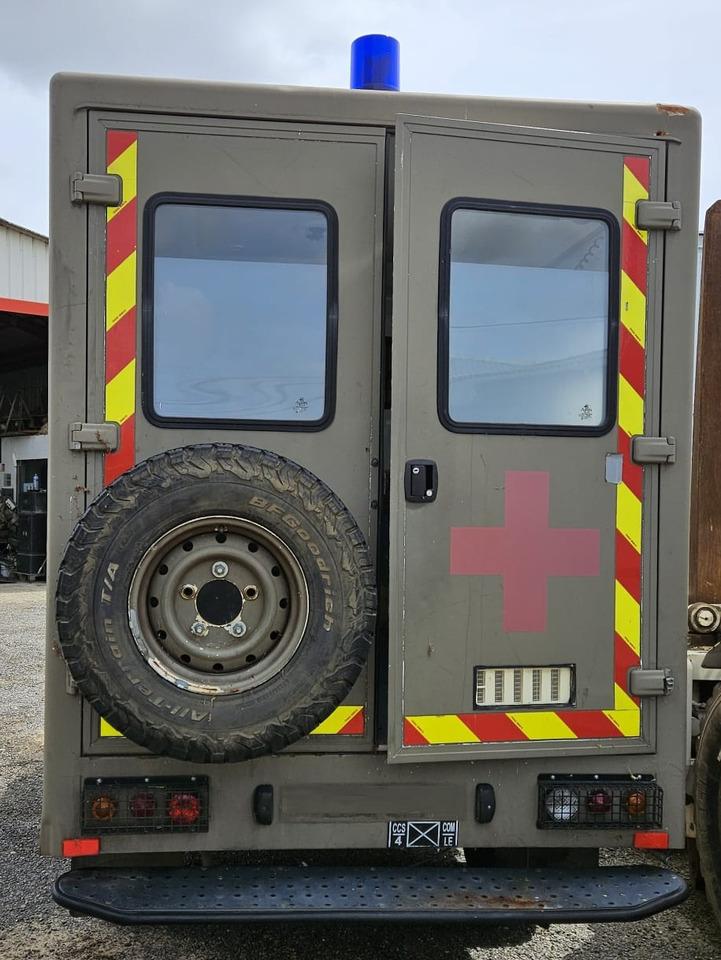 Transporter Défender Ambulance Défender Ambulance- Photo 4