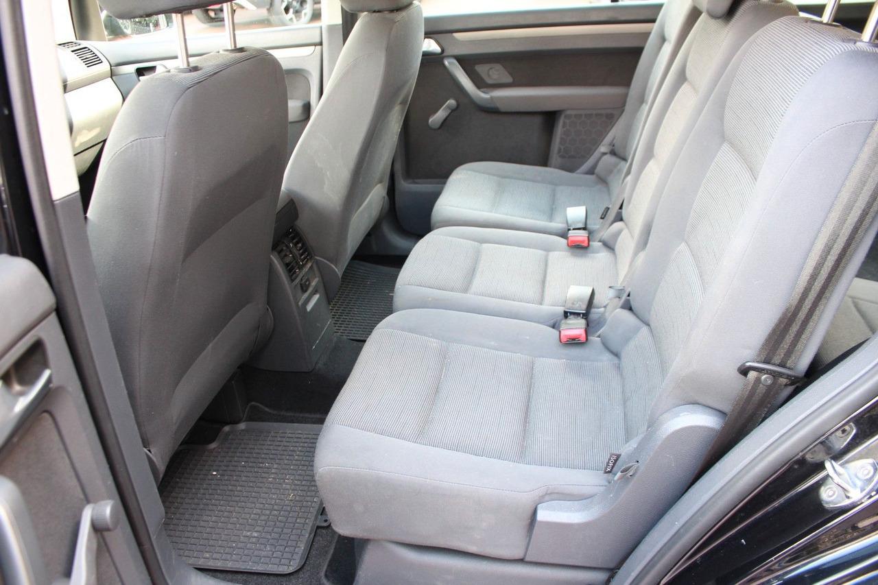 Passenger van Volkswagen Touran Conceptline AHK 7 Sitze Volkswagen Touran Conceptline AHK 7 Sitze- Photo 10