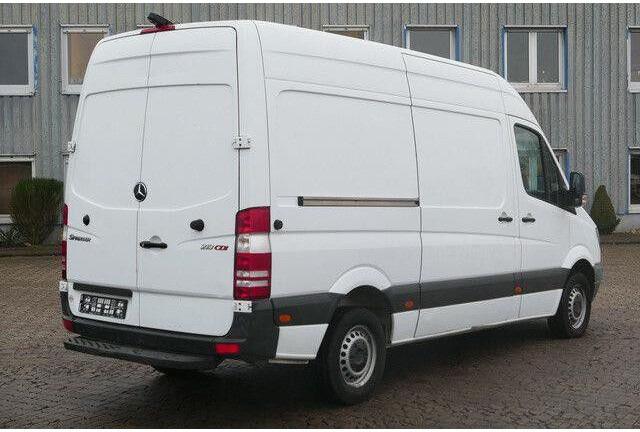 Kleintransporter 213 CDI Sprinter 4x2, Klima, 3. Sitz, Holzausbau 213 CDI Sprinter 4x2, Klima, 3. Sitz, Holzausbau- Photo 4