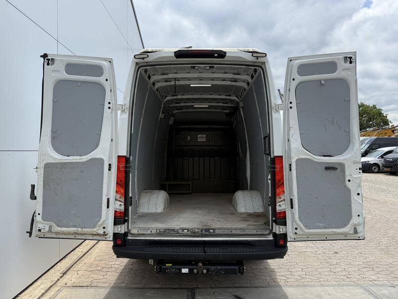 Small van Daily 35C18 3.0 L2H2 Airco Cruise Control 3,5 Tons Trekhaak 5-26 APK Lucht geveerde stoel Daily 35C18 3.0 L2H2 Airco Cruise Control 3,5 Tons Trekhaak 5-26 APK Lucht geveerde stoel- Photo 10