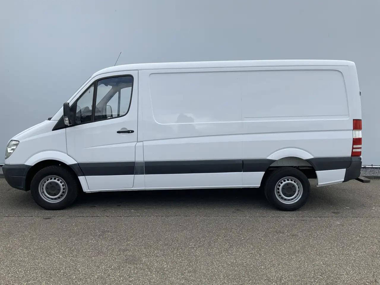Panel van 311 2.2 CDI 366 L2 H1 Automaat Trekhaak 2800 kg 3 311 2.2 CDI 366 L2 H1 Automaat Trekhaak 2800 kg 3- Photo 3