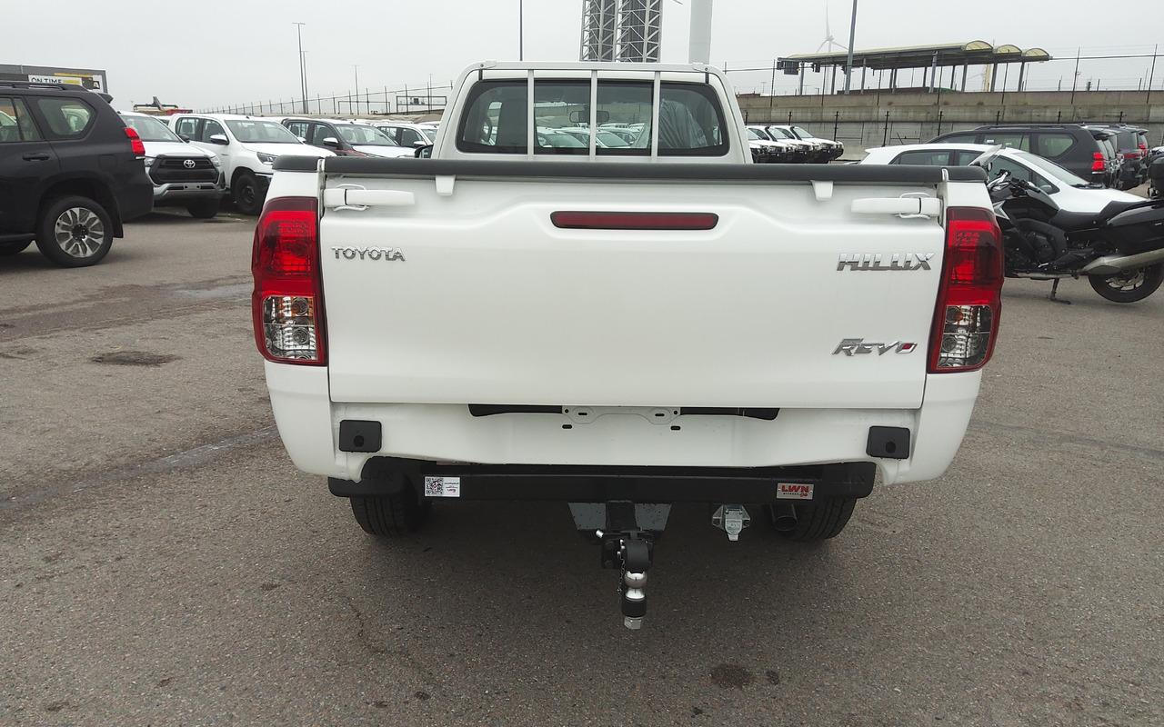 Pickup truck Hilux / Revo RHD Pick-up single Cab 2.8L Diesel Manual Hilux / Revo RHD Pick-up single Cab 2.8L Diesel Manual- Photo 5