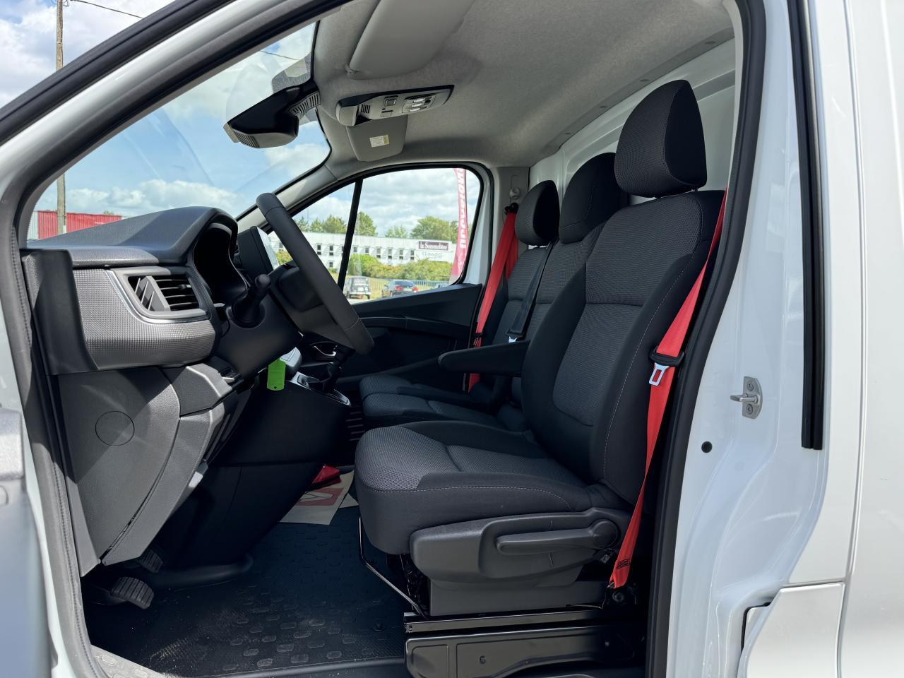 Kastenwagen Trafic L2H1 3000 Kg 2.0 Blue dCi - 170 2024 III FOURGON Fourgon Advance L2H1 PHASE 3 Trafic L2H1 3000 Kg 2.0 Blue dCi - 170 2024 III FOURGON Fourgon Advance L2H1 PHASE 3- Photo 6